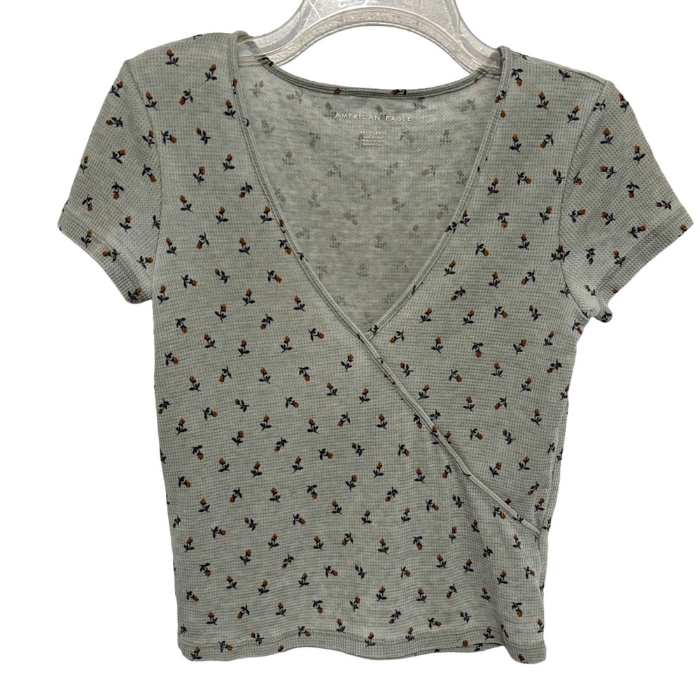 American Eagle Floral Wrap Crop Top Baby Tee Y2K - Gray